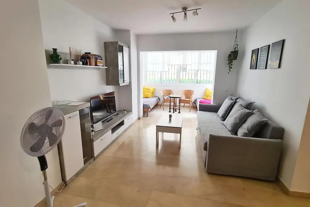 Excellent Choice For Up To 8, 150 Sqm Of Comfort, 700 To Beach, With Pool, Air-Conditioning Fuengirola Διαμέρισμα