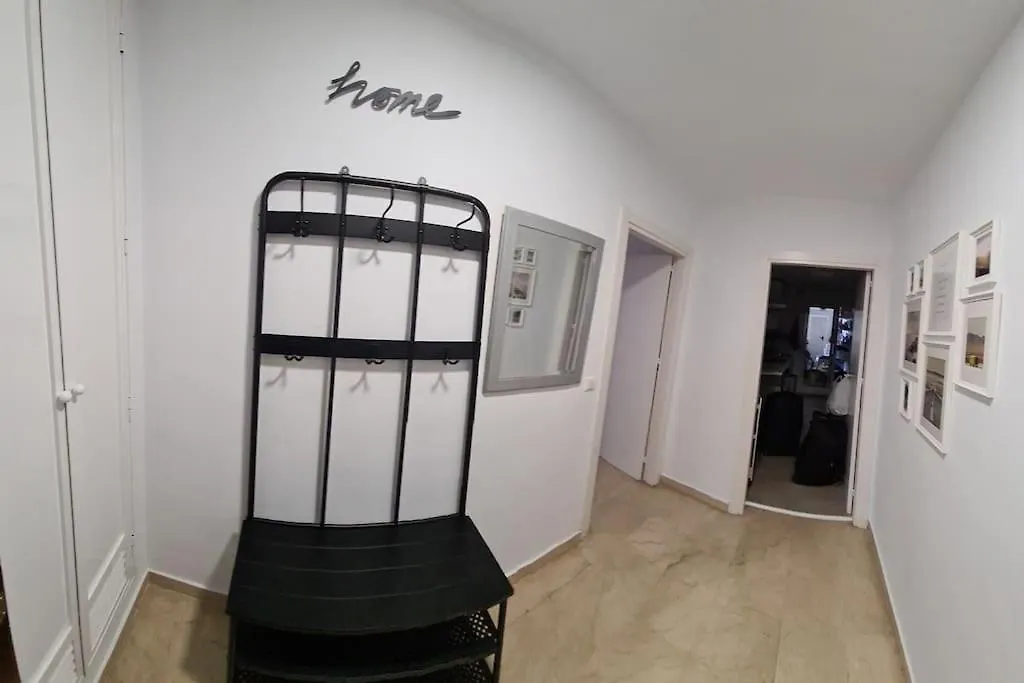 Excellent Choice For Up To 8, 150 Sqm Of Comfort, 700 To Beach, With Pool, Air-Conditioning Fuengirola 0*,  Ισπανία