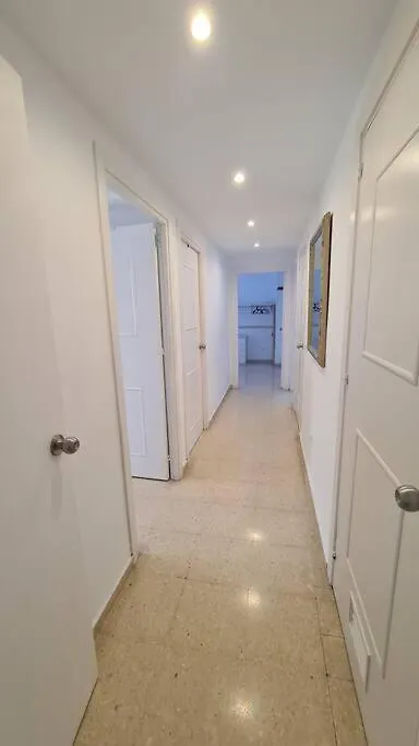 Excellent Choice For Up To 8, 150 Sqm Of Comfort, 700 To Beach, With Pool, Air-Conditioning Fuengirola 0*,  Spanje