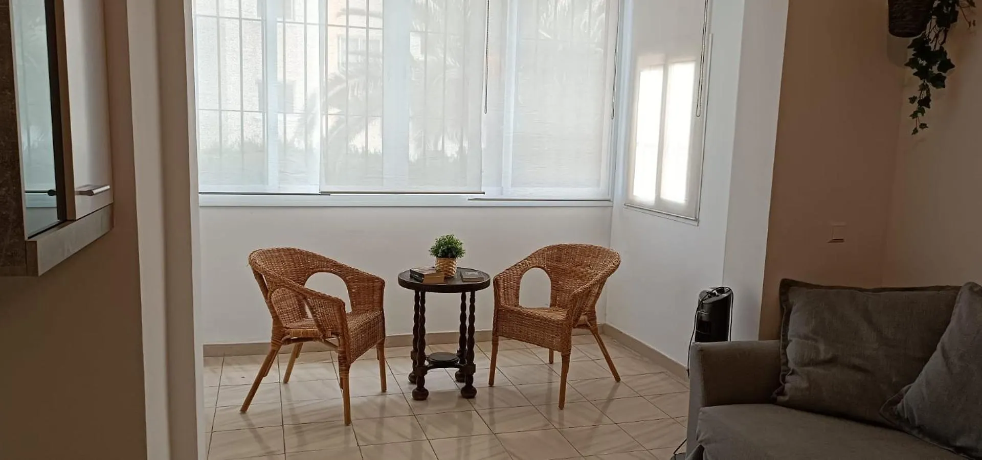 Excellent Choice For Up To 8, 150 Sqm Of Comfort, 700 To Beach, With Pool, Air-Conditioning Fuengirola 0*,  Spanyolország
